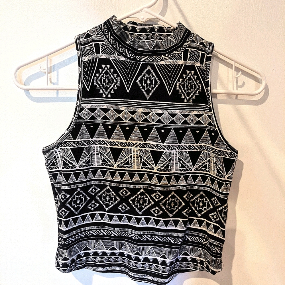 Black Geometric Pattern Crop Top